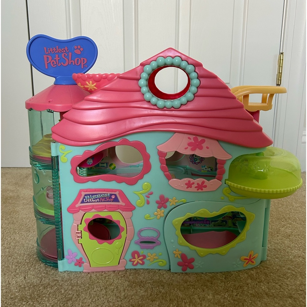 Biggest Littlest Pet Shop Playhouse
